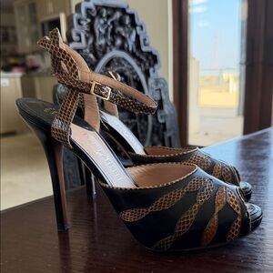 Palter Deliso Black and Brown Snakeskin Heels